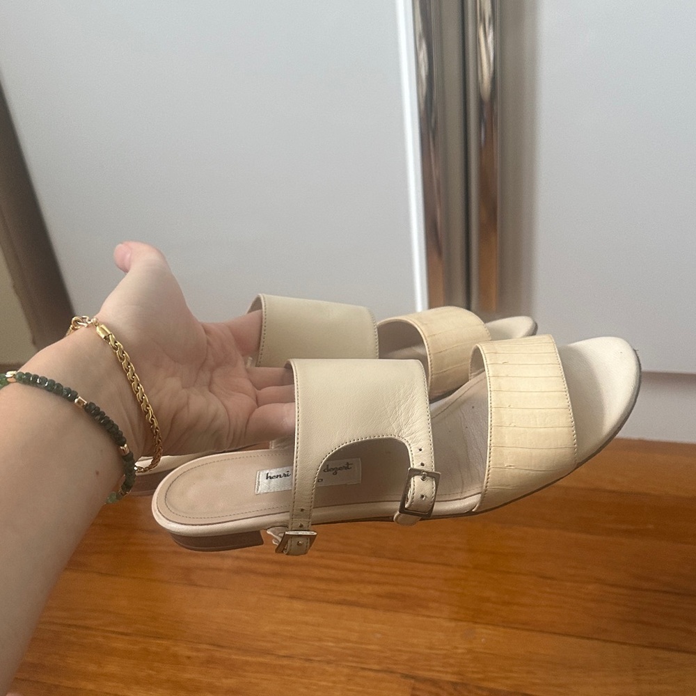 Elegant Beige Slide Sandals